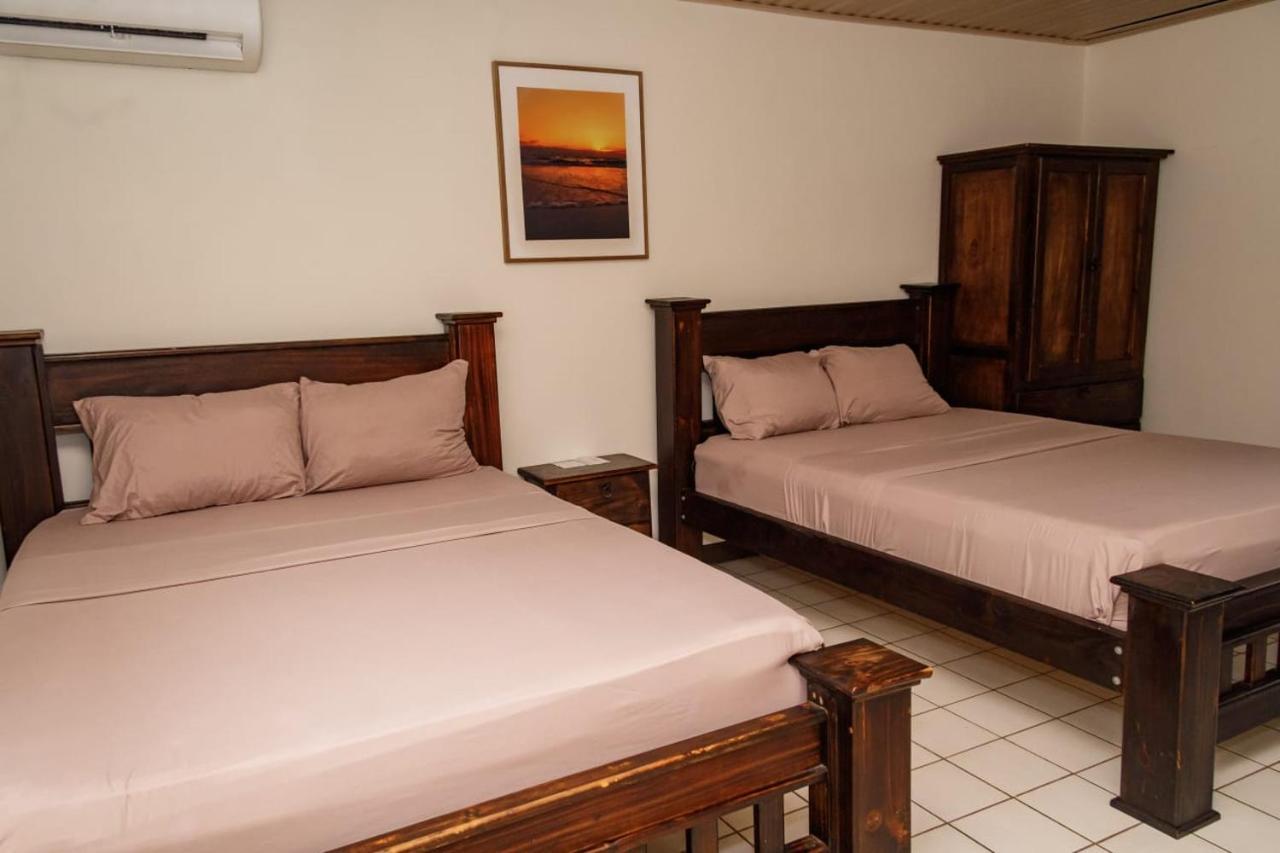 Hotel Don Fito Golfito Extérieur photo