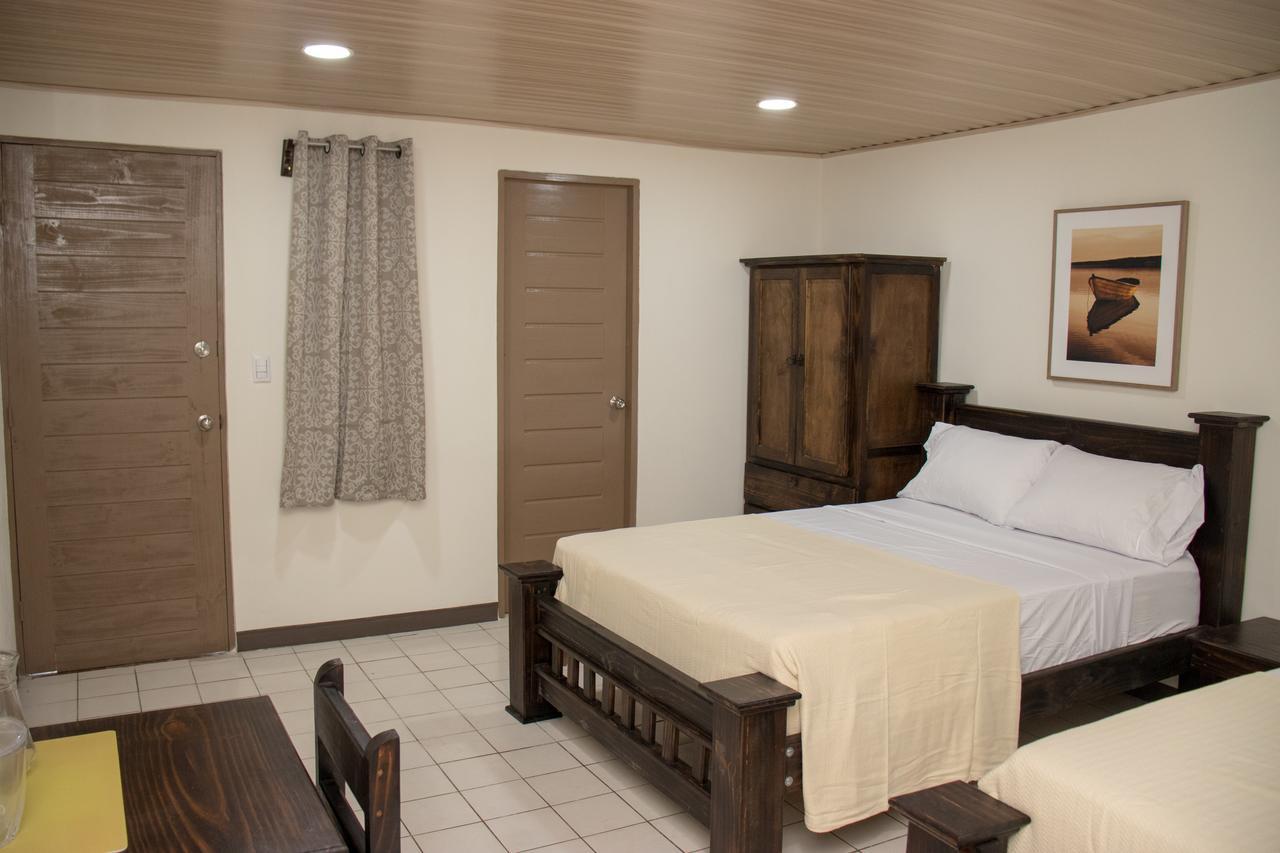Hotel Don Fito Golfito Extérieur photo