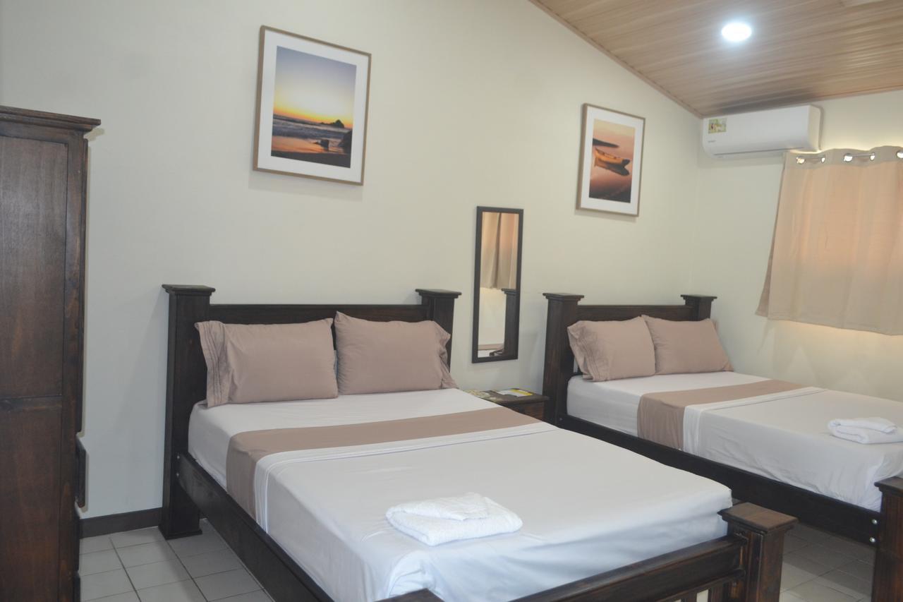 Hotel Don Fito Golfito Extérieur photo